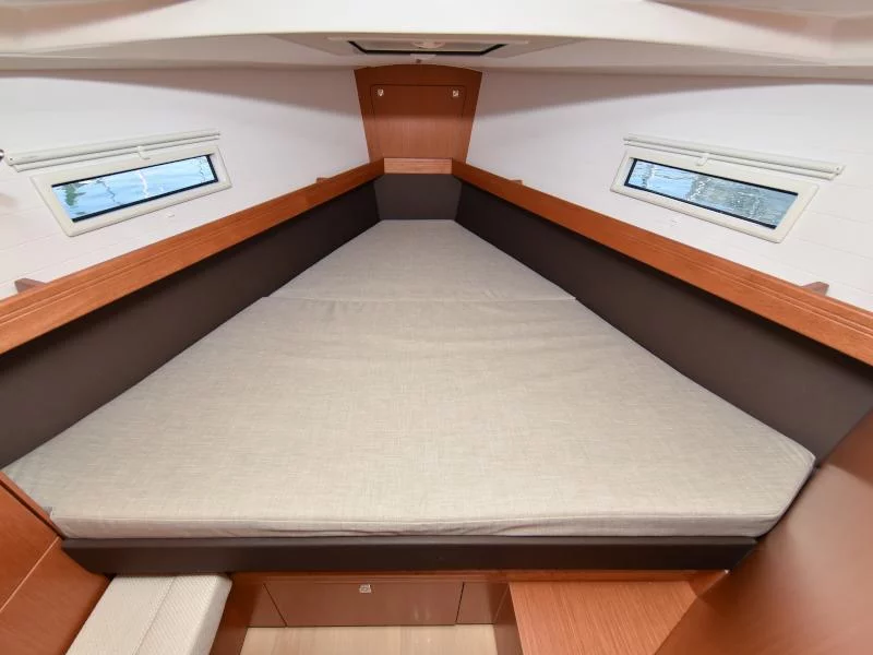 Bavaria Cruiser 41 (NIXIE)  - 14