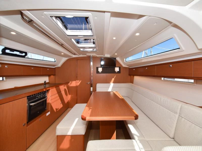 Bavaria Cruiser 41 (NIXIE)  - 9