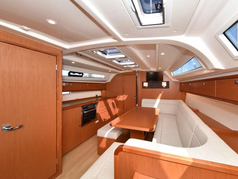 Bavaria Cruiser 41 (NIXIE)  - 75