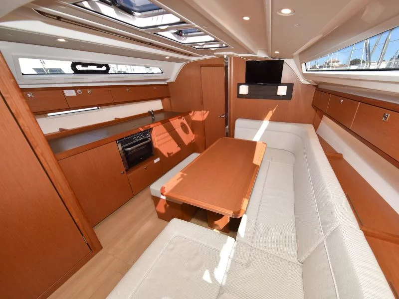 Bavaria Cruiser 41 (NIXIE)  - 35