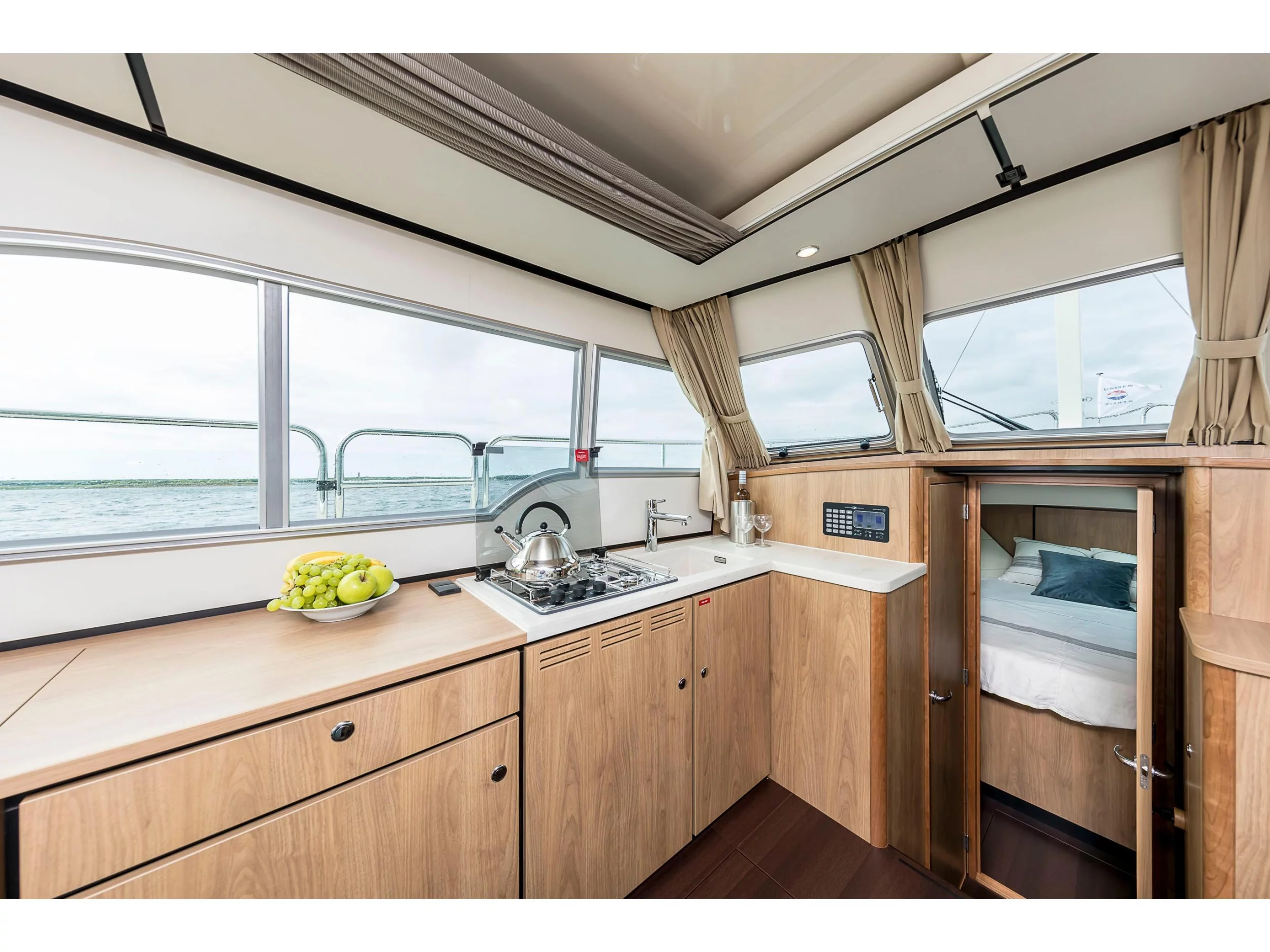 Linssen Grand Sturdy 30.0 Sedan (Station Racour) Interior image - 1