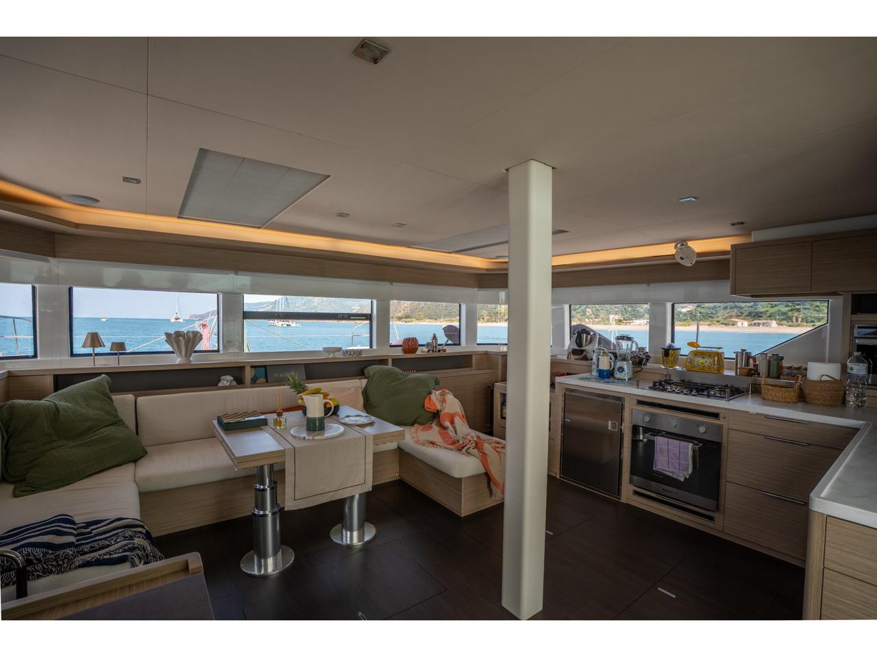 Lagoon 55 — photo 13