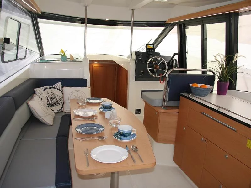 Platinum 989 (Platinum 989 Flybridge (Premiera)) Interior image - 13