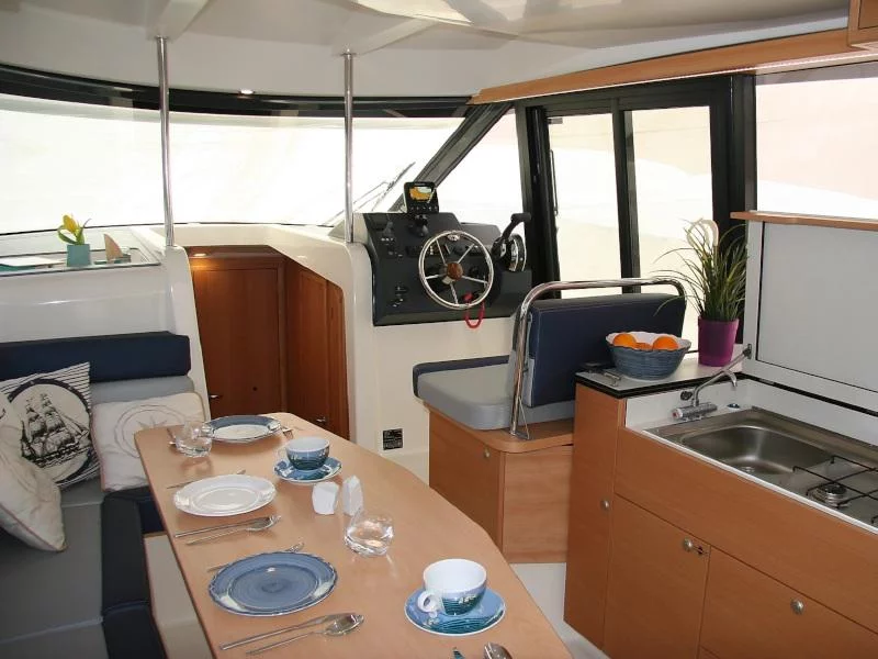 Platinum 989 (Platinum 989 Flybridge (Premiera))  - 11