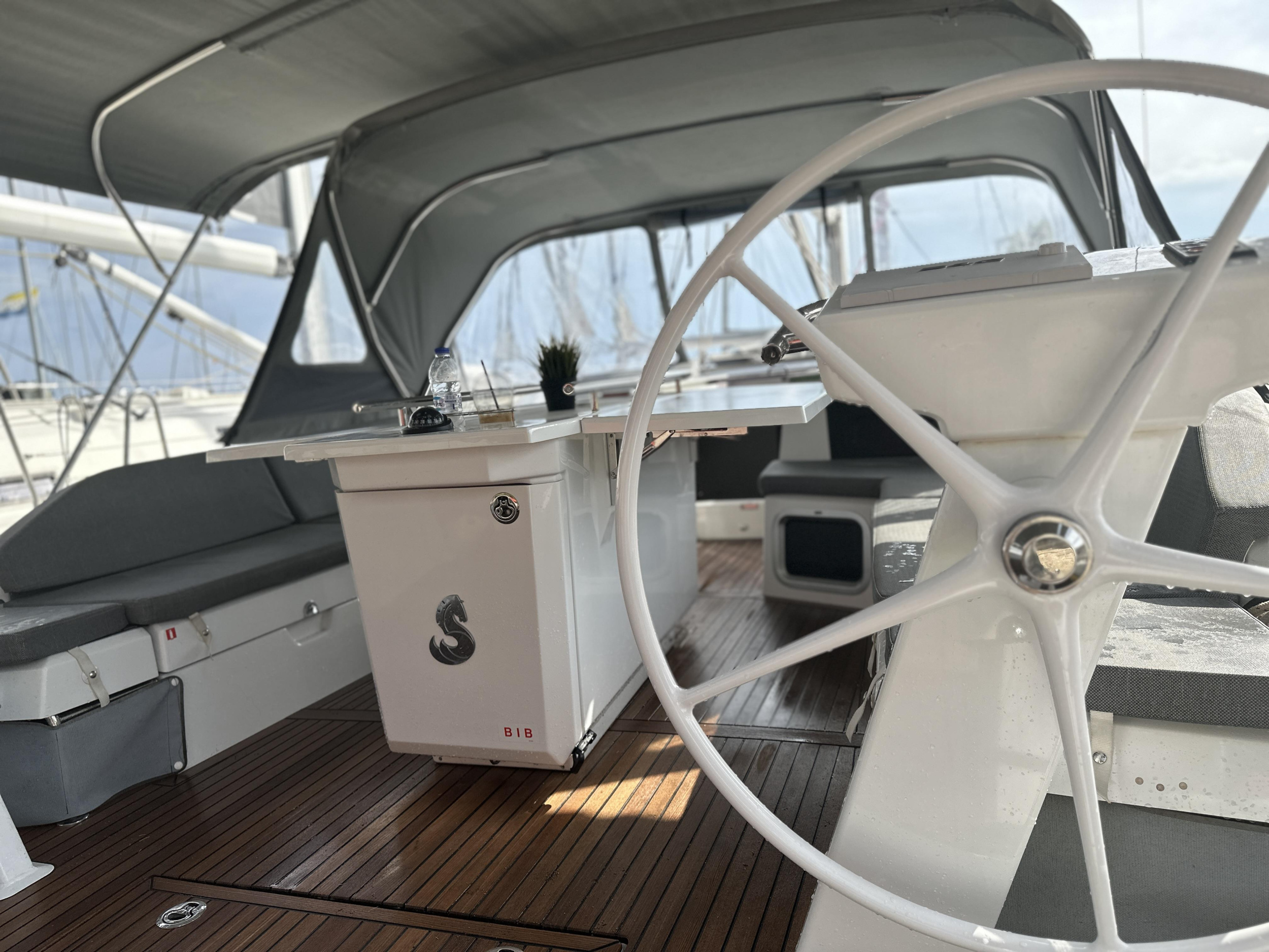 Photo #2 - Oceanis 51.1/ 3 cabins - owner's version (Okeanos) en Atenas - 11083
