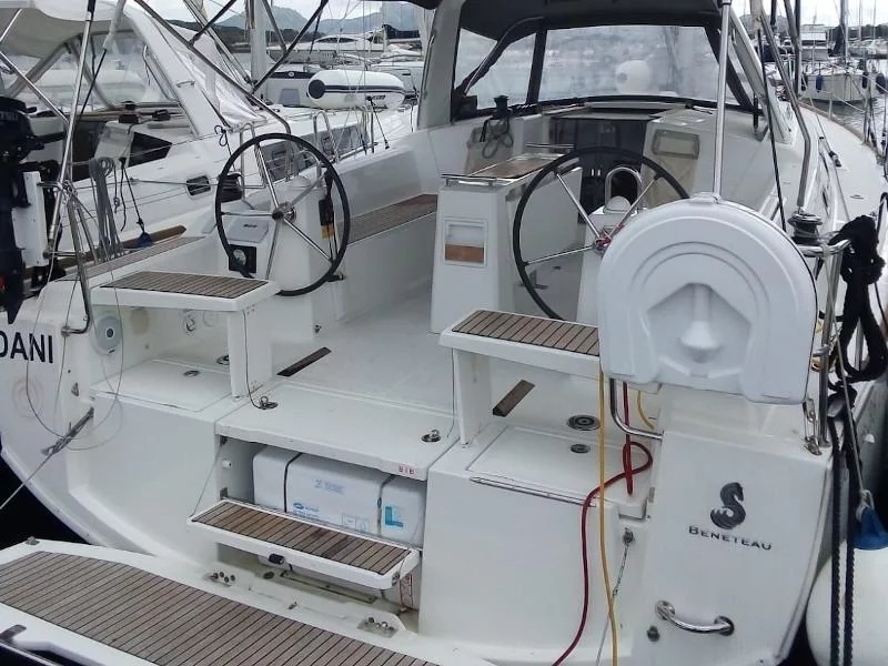 Oceanis 38.1 (Dani)  - 6