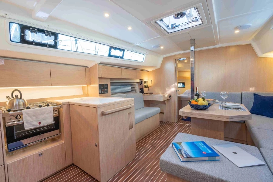 Bavaria C42 (Joy)  - 1