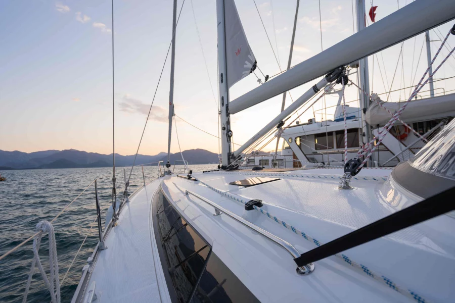 Bavaria 46 Cruiser (Classy)  - 6