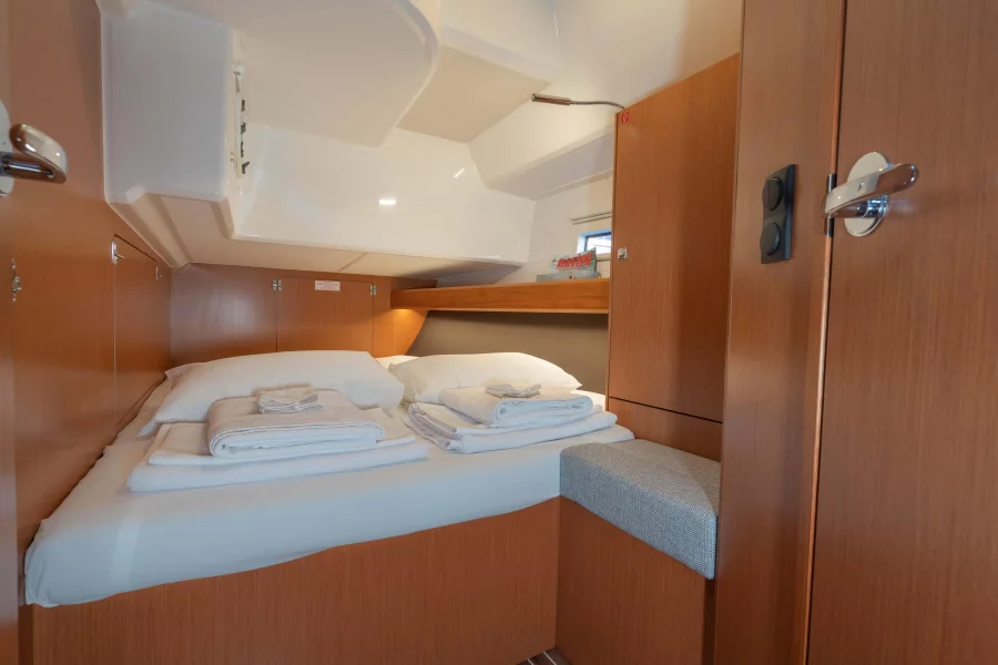 Bavaria 46 Cruiser (Classy)  - 2