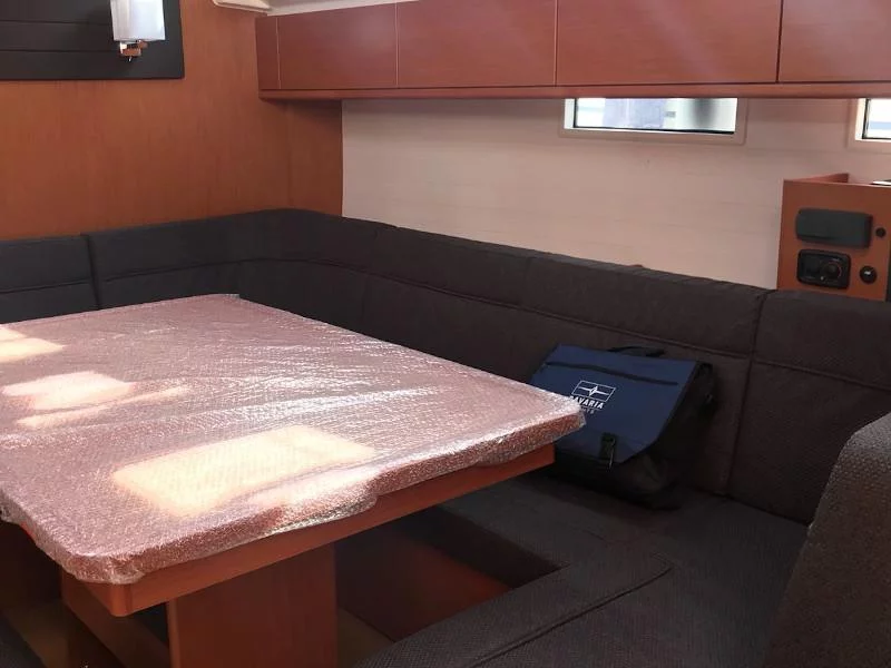Bavaria Cruiser 46 (Andrea) Interior image - 1