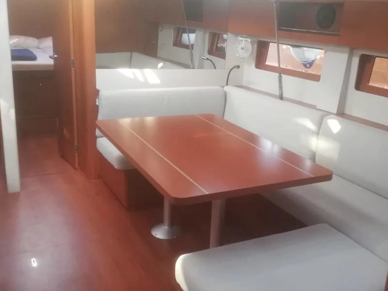 Oceanis 51.1 (Belle) Interior image - 3
