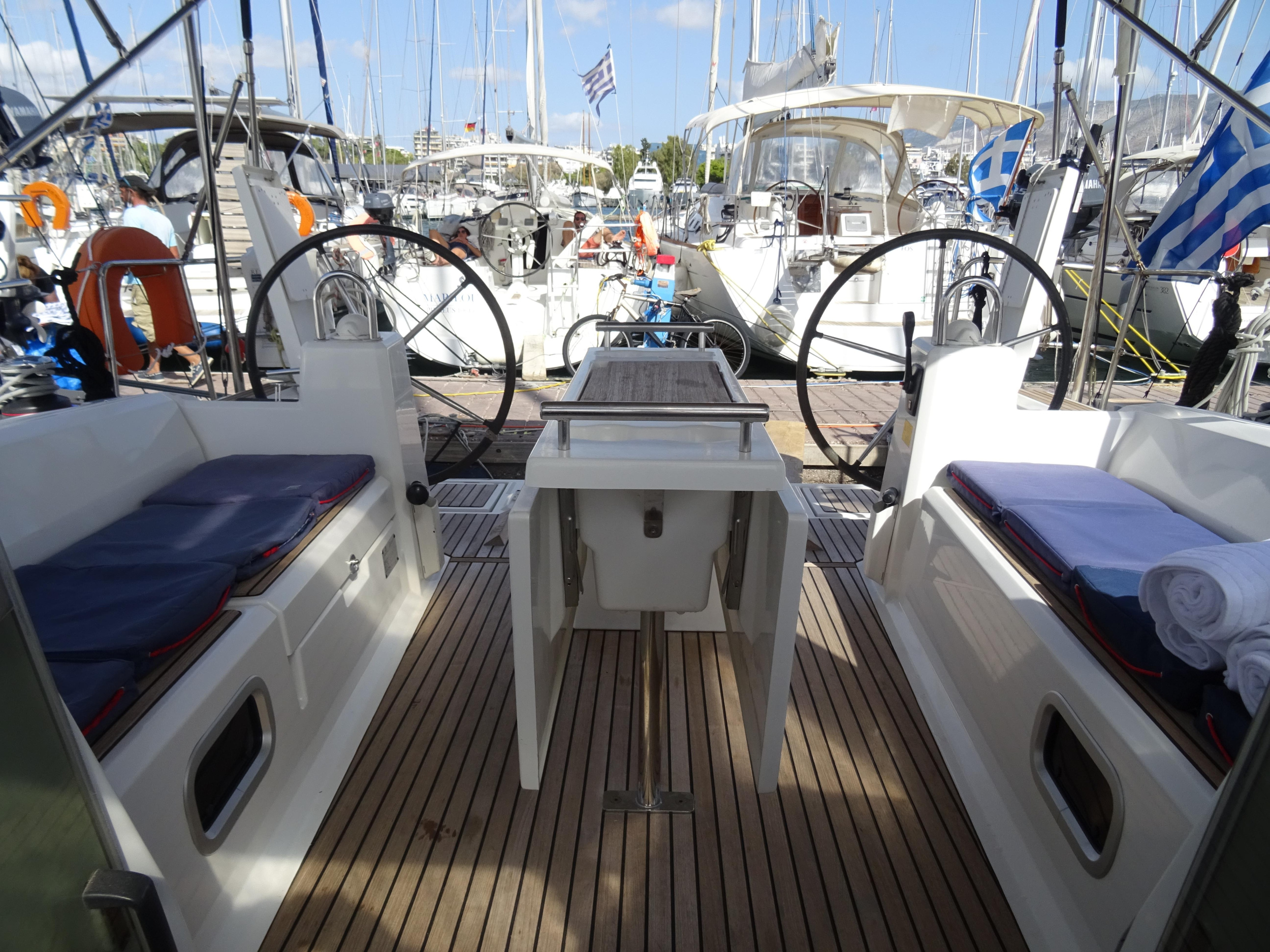 Photo #3 - Oceanis 38 (Karavas) in Athen - 7857