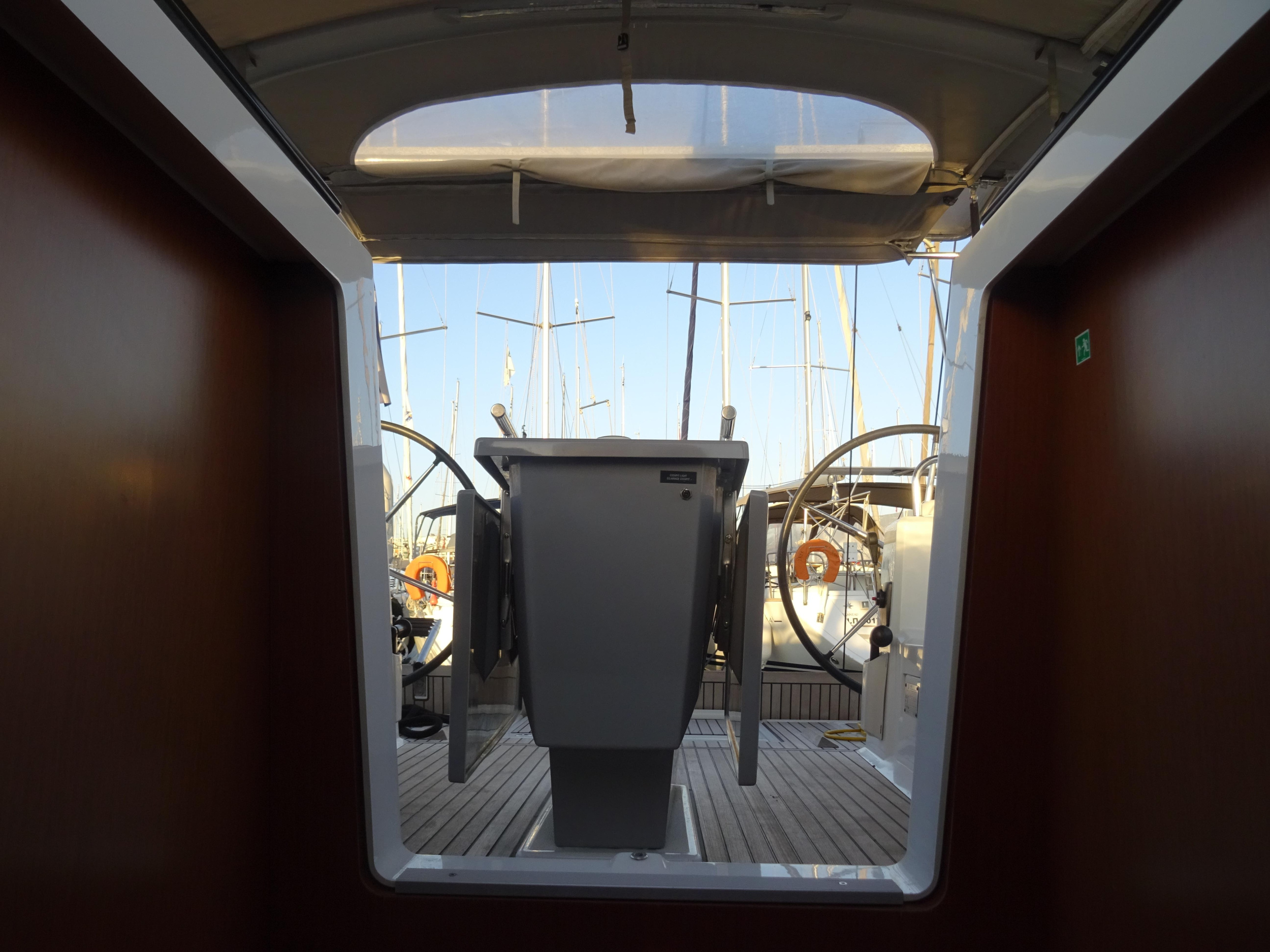 Photo #6 - Oceanis 41.1 (Ariadne) en Athènes - 9494