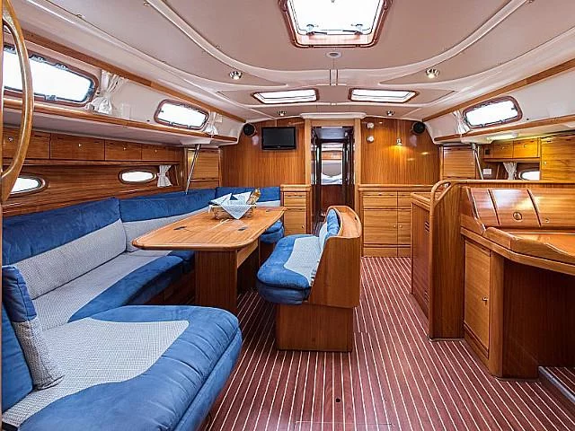 Bavaria 50 Cruiser (Wave Dancer) Interior image - 7