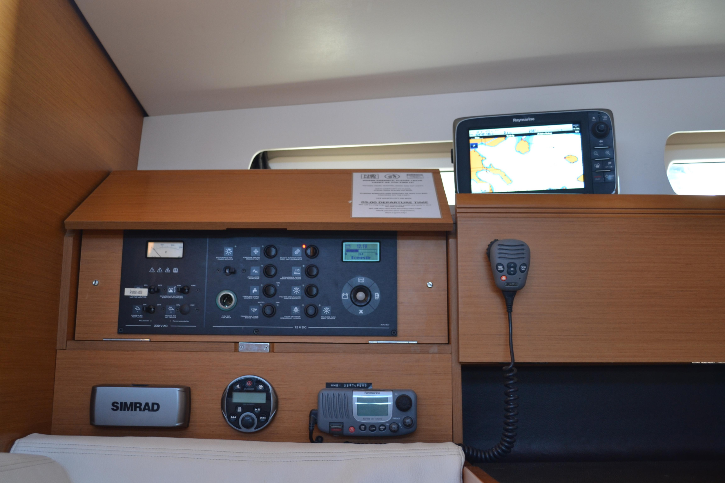 Photo #6 - Sun Odyssey 439 (Triada) en Thessalonique - 9698