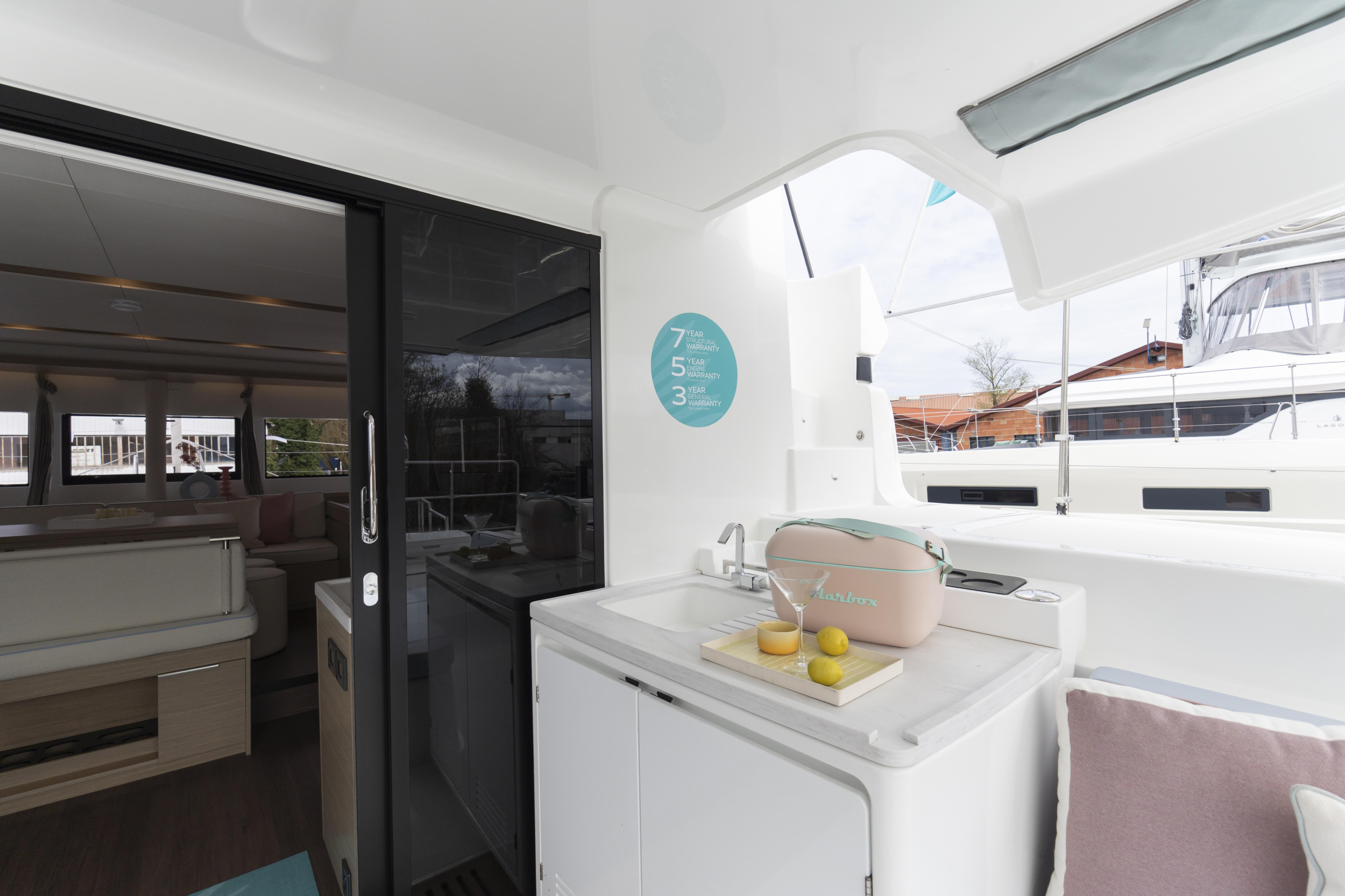 Photo #9 - LAGOON 51 ICONIC (DEB ELLI) en Sant Antoni de Portmany - 13493