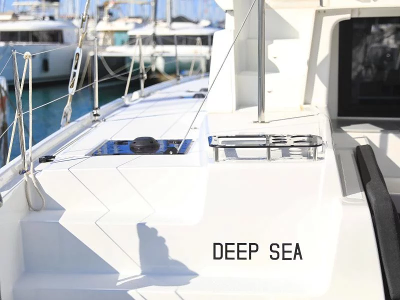 Lagoon 46 (DEEPSEA)  - 52