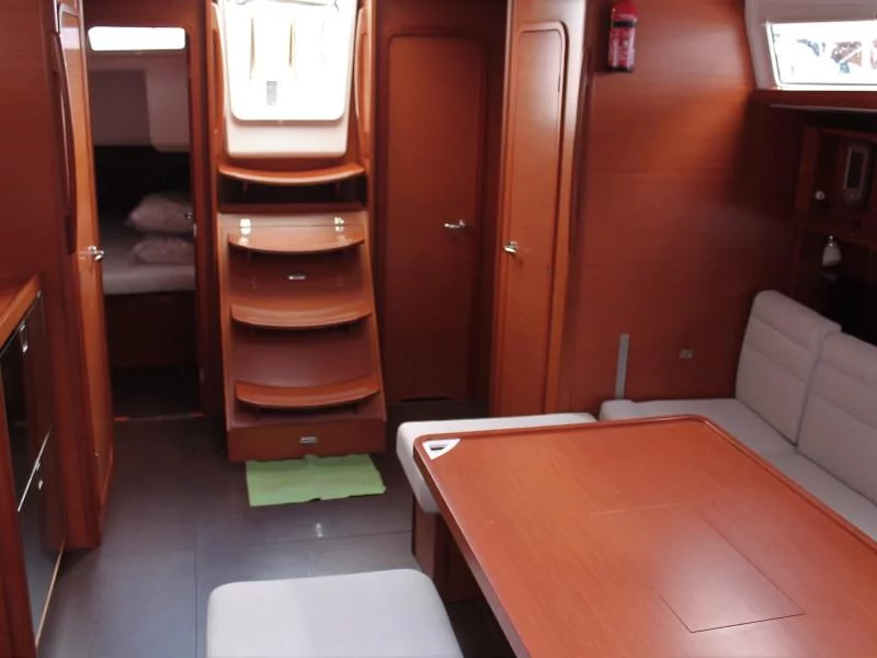 Dufour 460 (Fun Planet) Interior image - 2