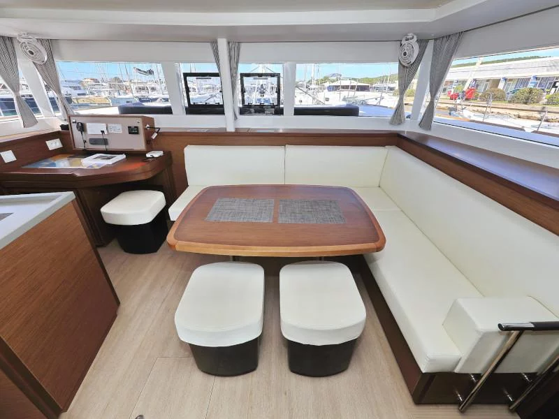 Lagoon 450 F (OLIVER) Interior image - 18