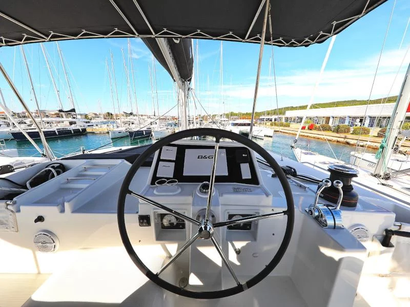 Lagoon 450 F (OLIVER)  - 22