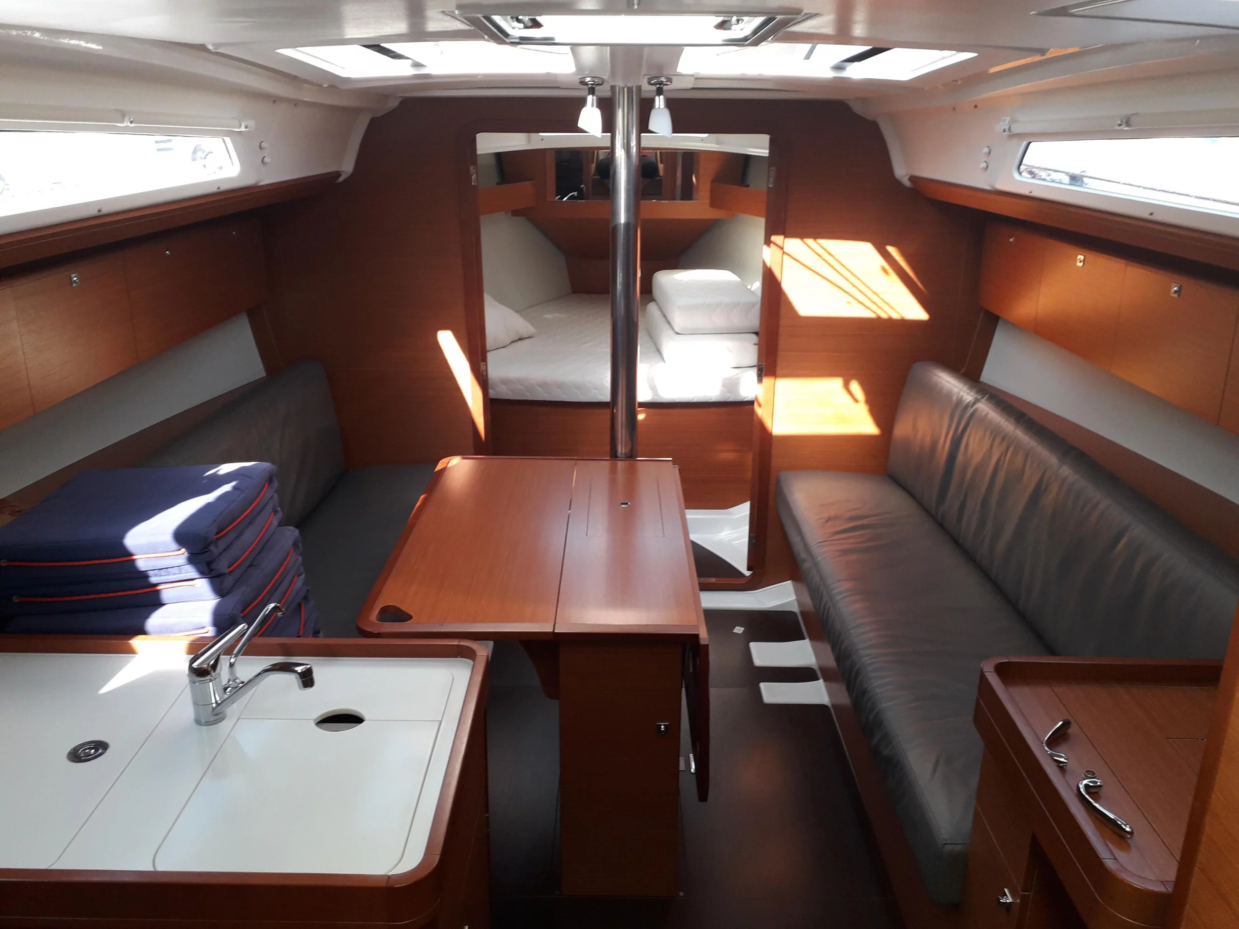 Dufour 360 GL (Happy Planet) Interior image - 1