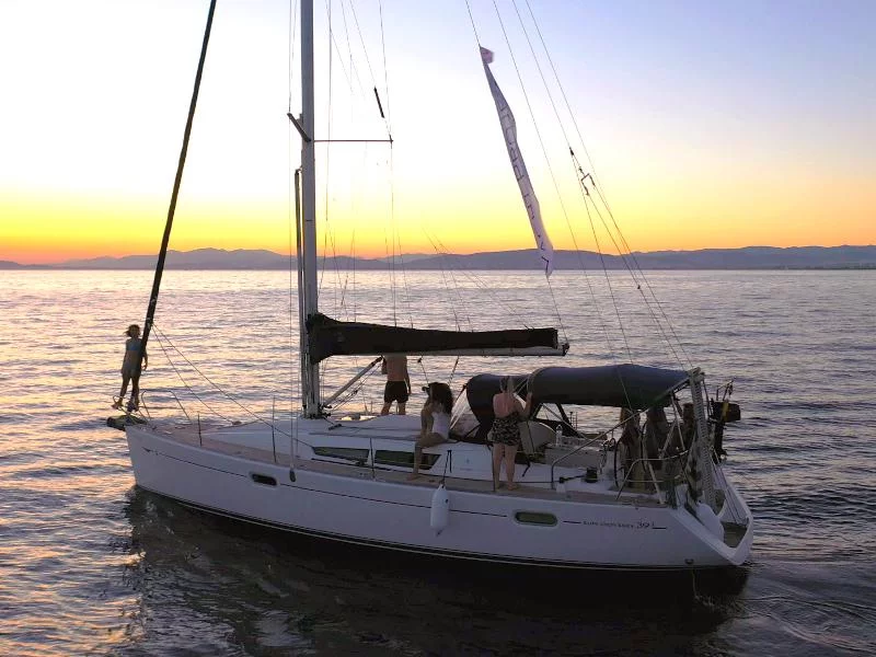 Sun Odyssey 39i (Bookie Too)  - 6