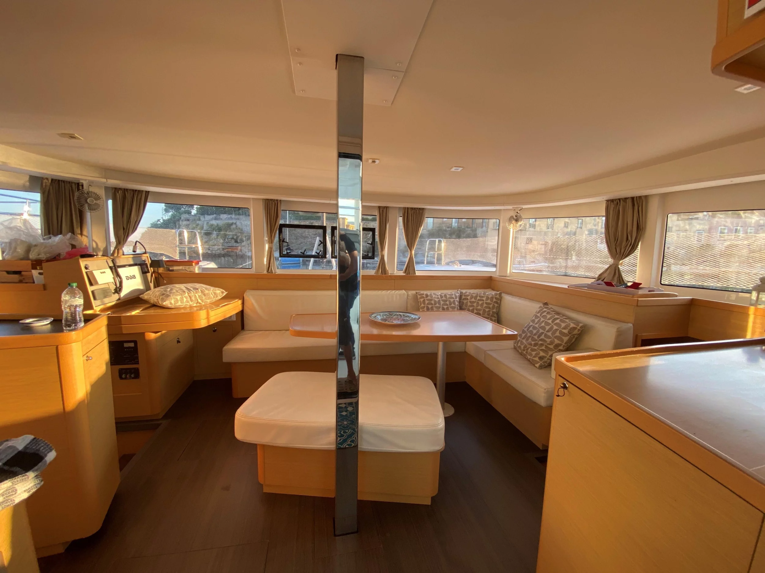 Lagoon 42 (MAGAN 1 - PANNELS) Interior image - 9