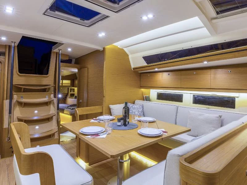 Dufour 520 Grand Large (Sunshine Planet) Interior image - 2