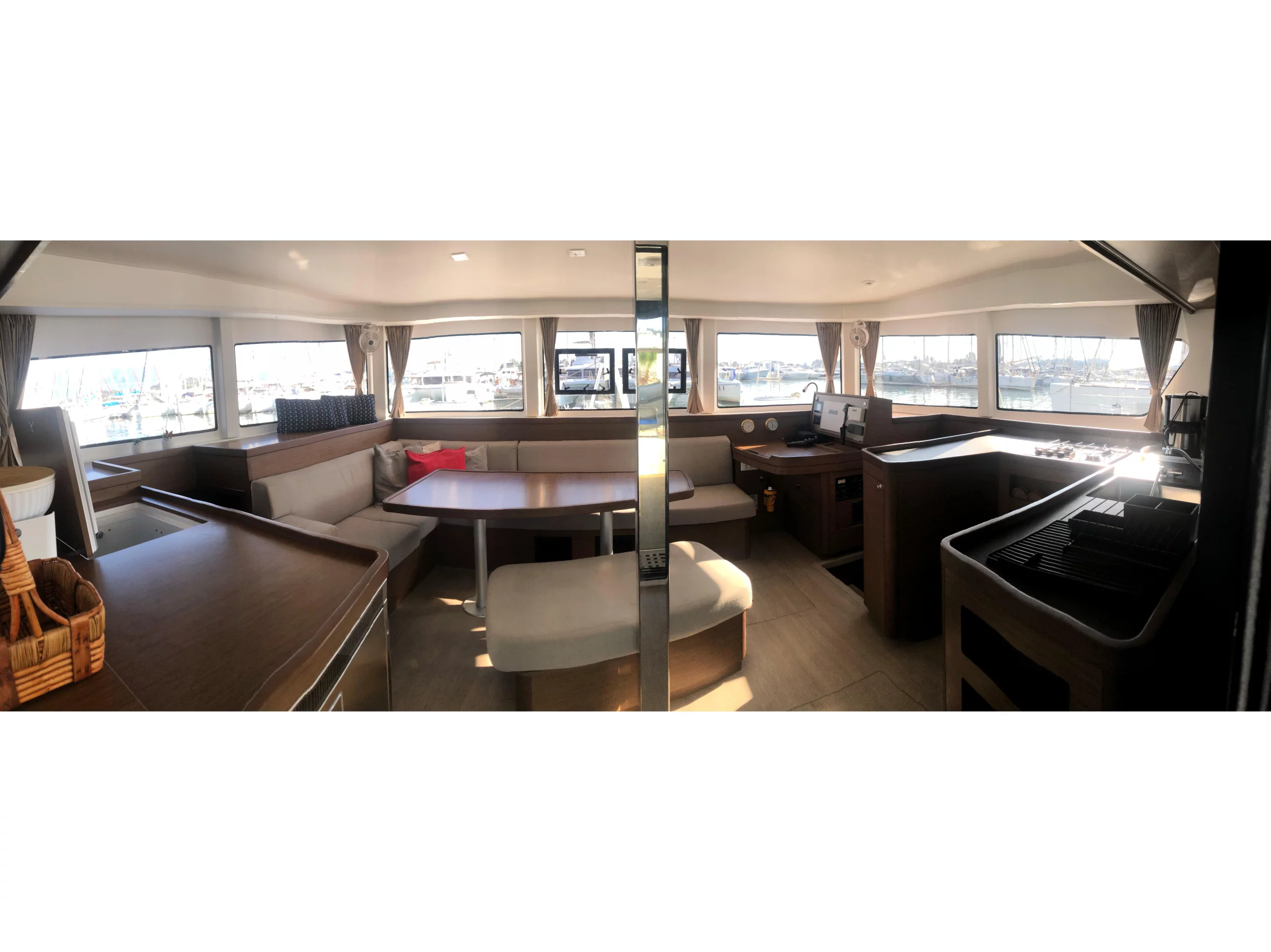 Lagoon 42 (Dream of Life) Interior image - 19
