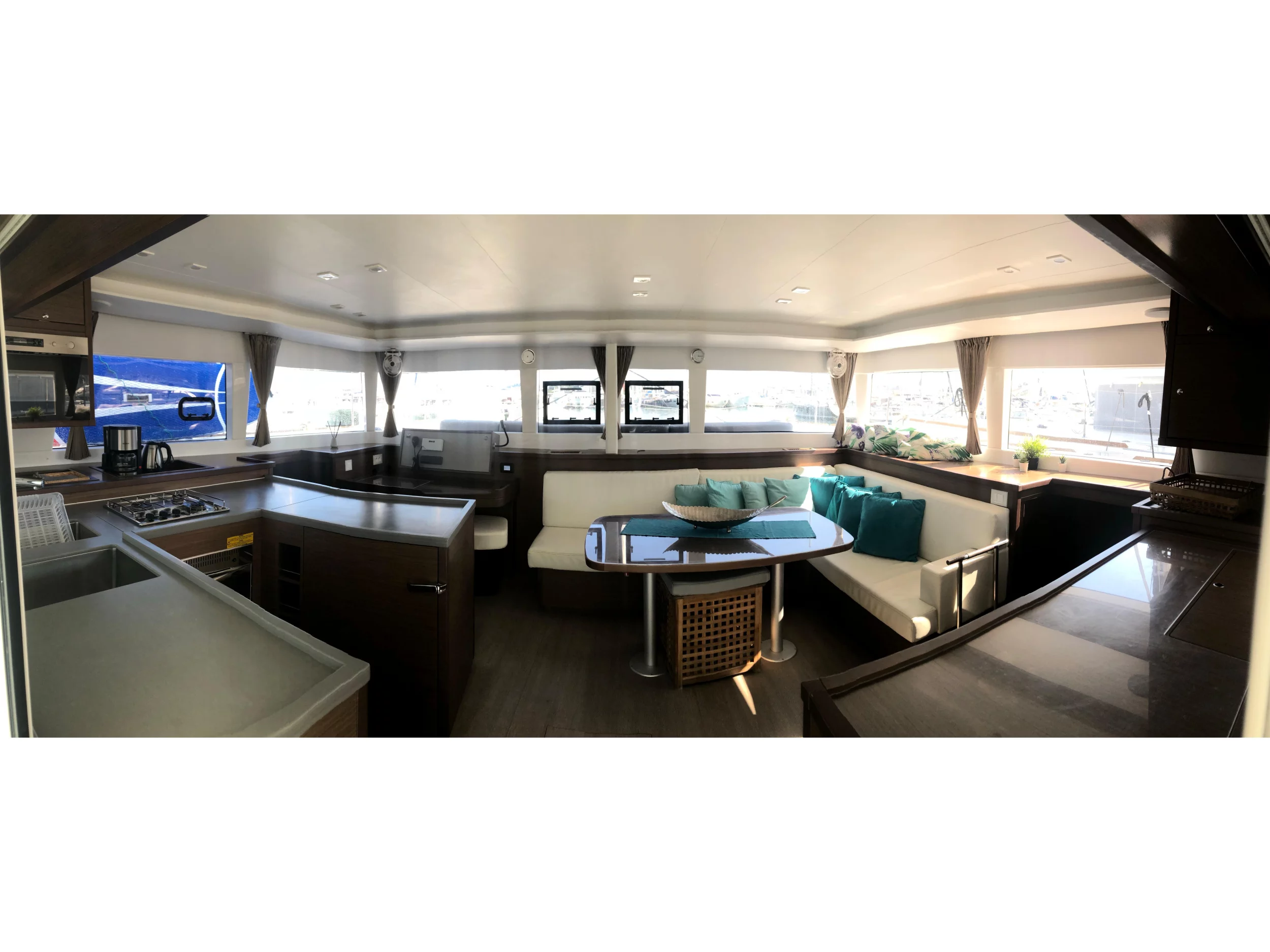 Lagoon 450 (Violetta) Interior image - 7