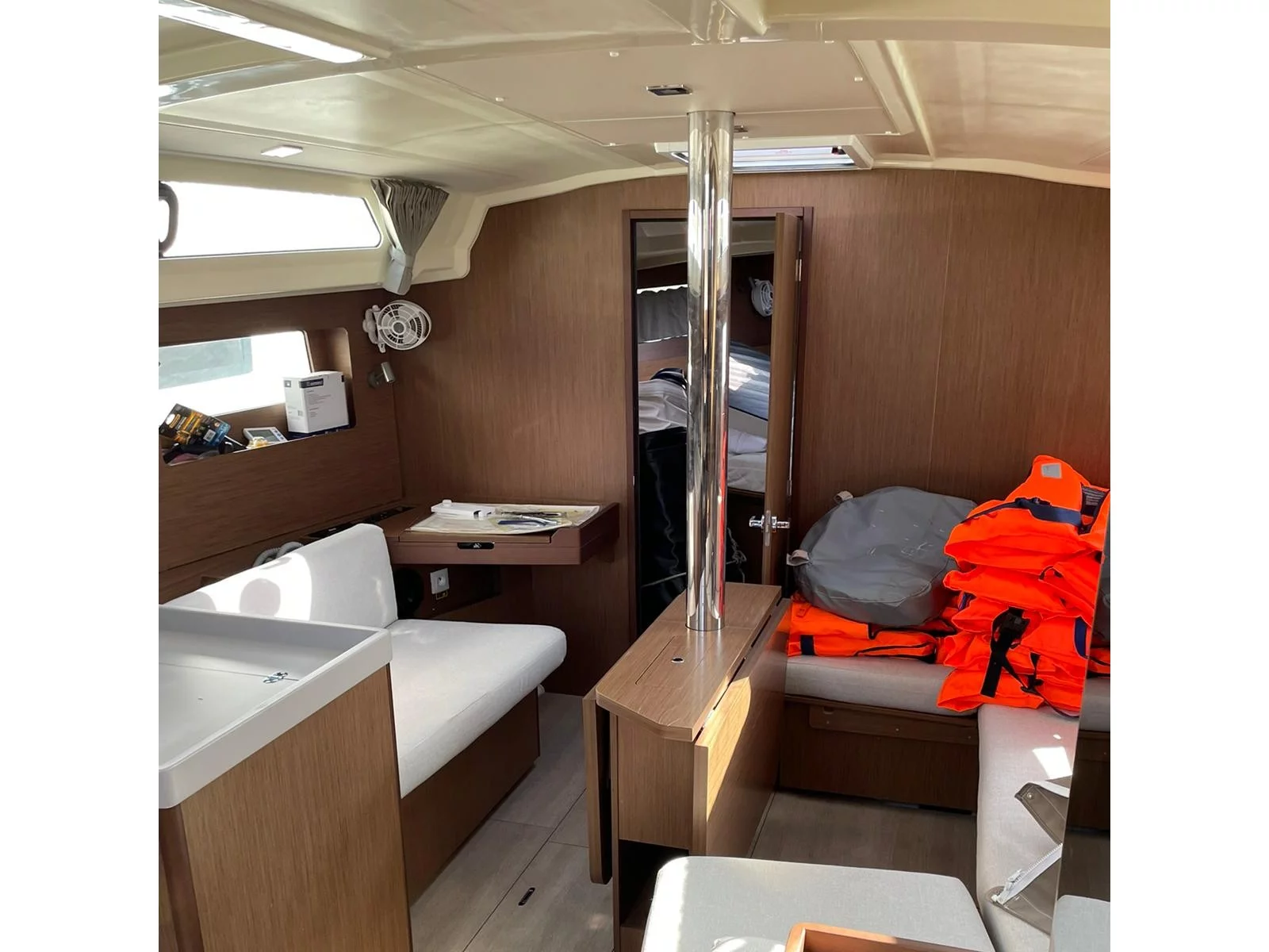 Oceanis 41.1 (RITA) Interior image - 9