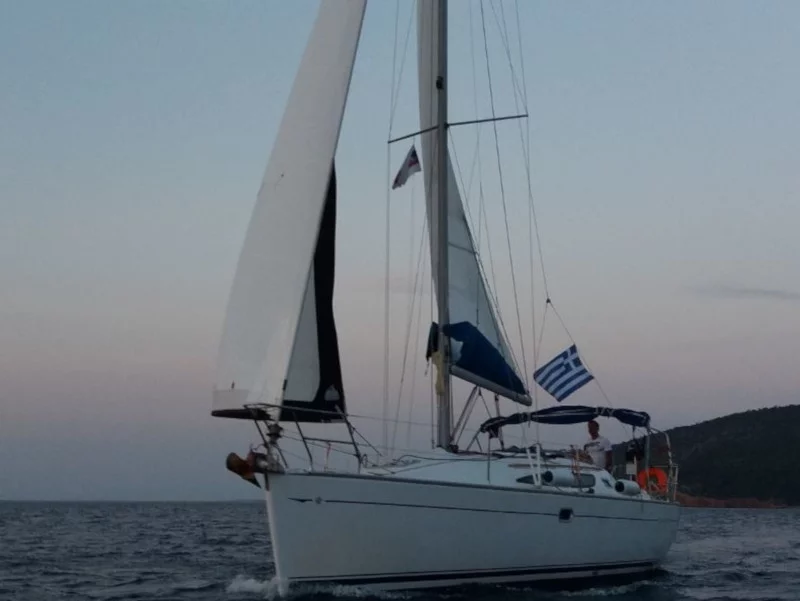 SUN ODYSSEY 350 2 CABINES (STRIKE)  - 0