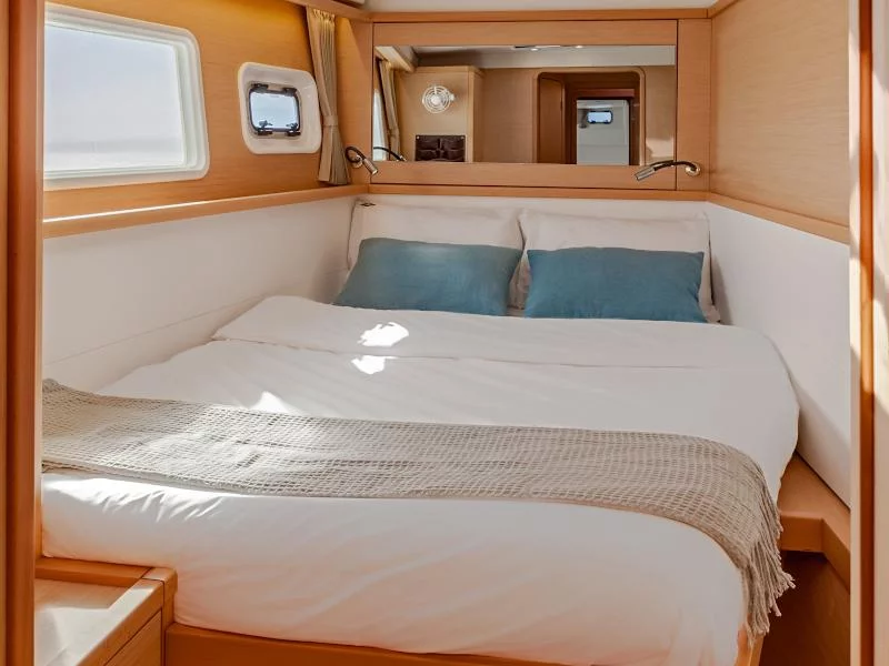Lagoon 450 Flybridge (ZACAPA)  - 1