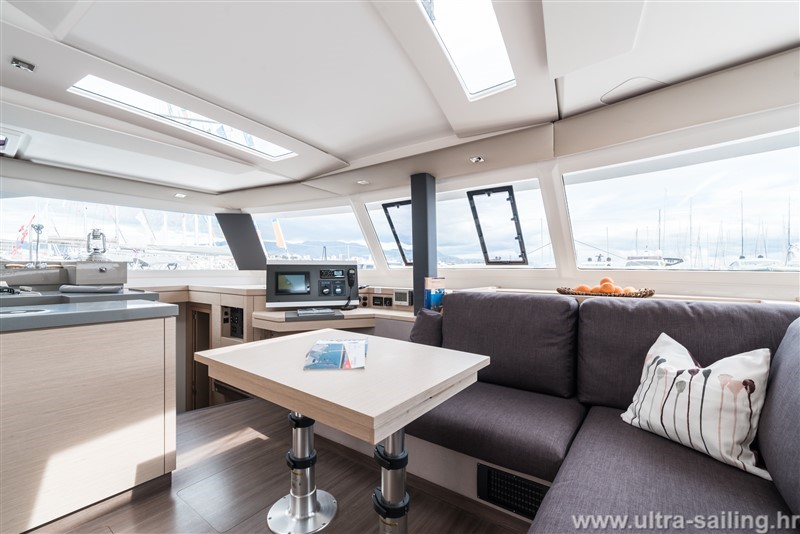 Photo #60 - Saona 47 (DESAFINADO) in Trogir - 12182