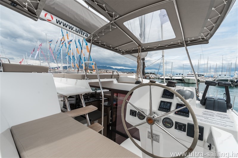 Photo #39 - Saona 47 (DESAFINADO) in Trogir - 12182