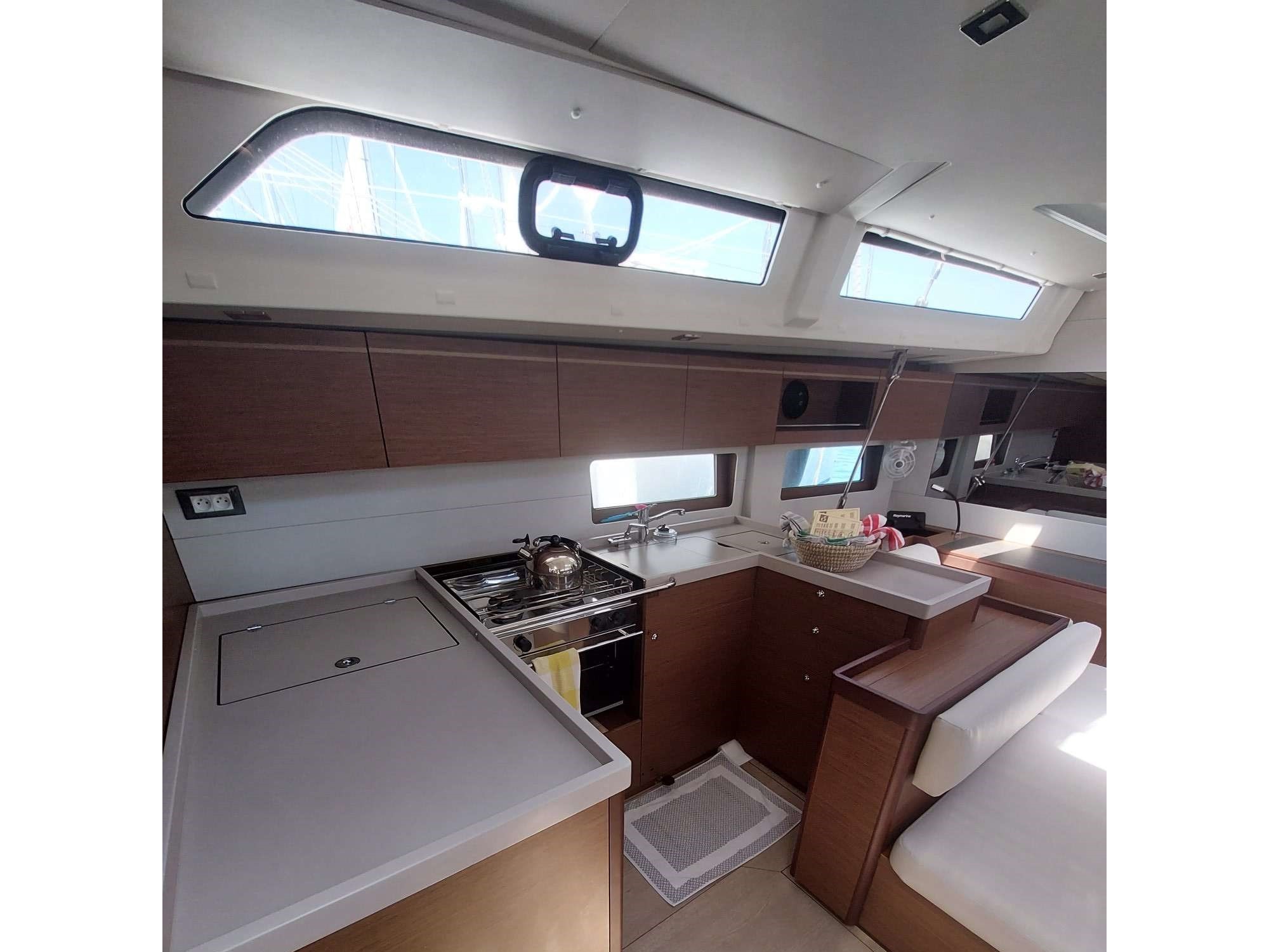 Photo #9 - Oceanis 51.1 - 6 Cabins (Omiros) in Corfù - 13418