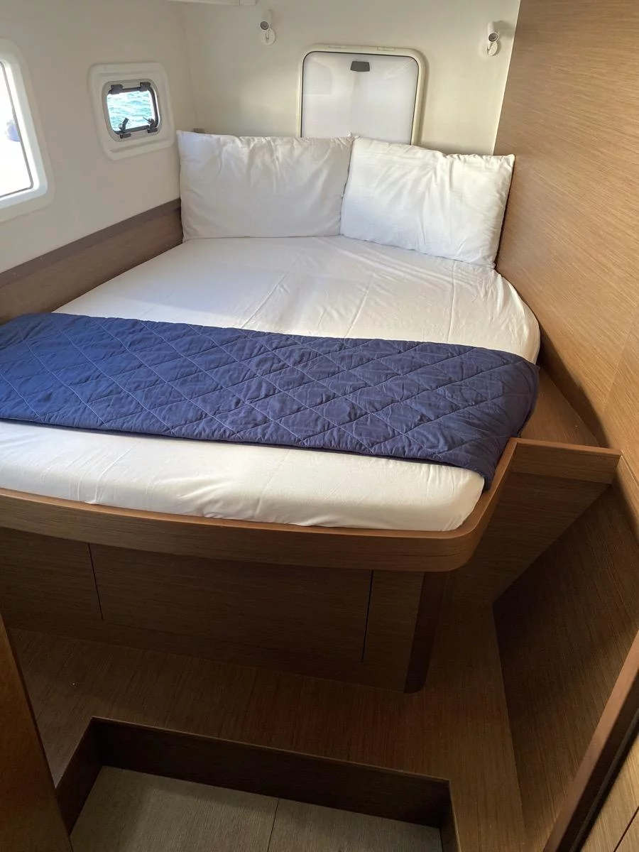 Lagoon 42 (Felis (Inverter, WM))  - 7