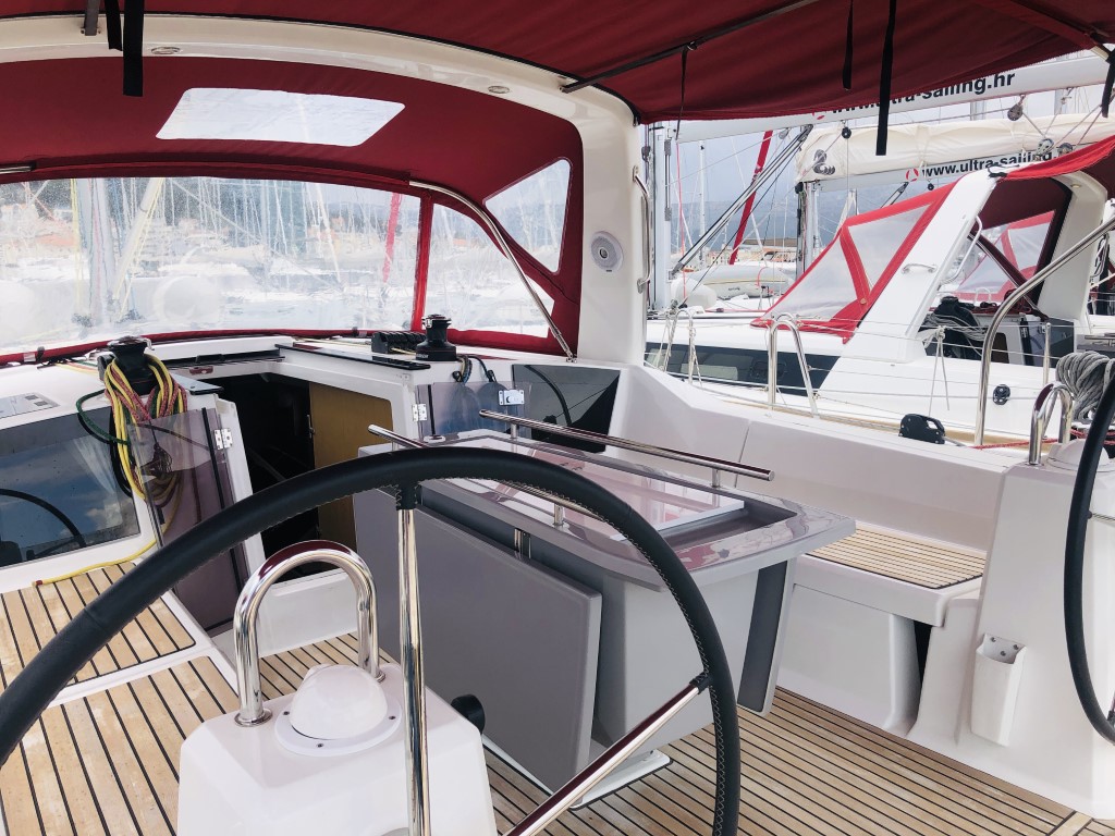Photo #5 - Oceanis 41.1 performance (LUXA) en Split - 11130