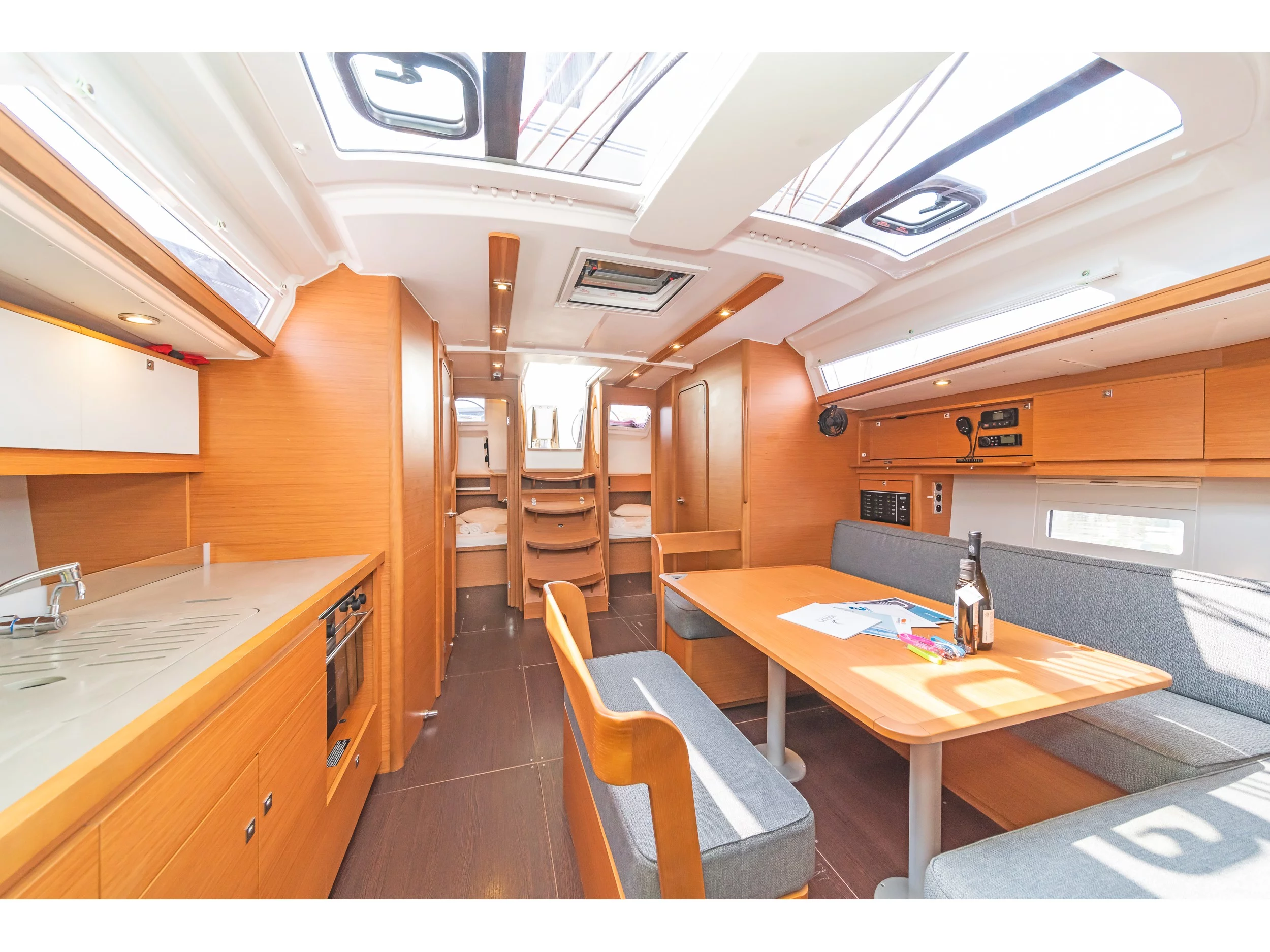 Dufour 430 (Hierax) Interior image - 13