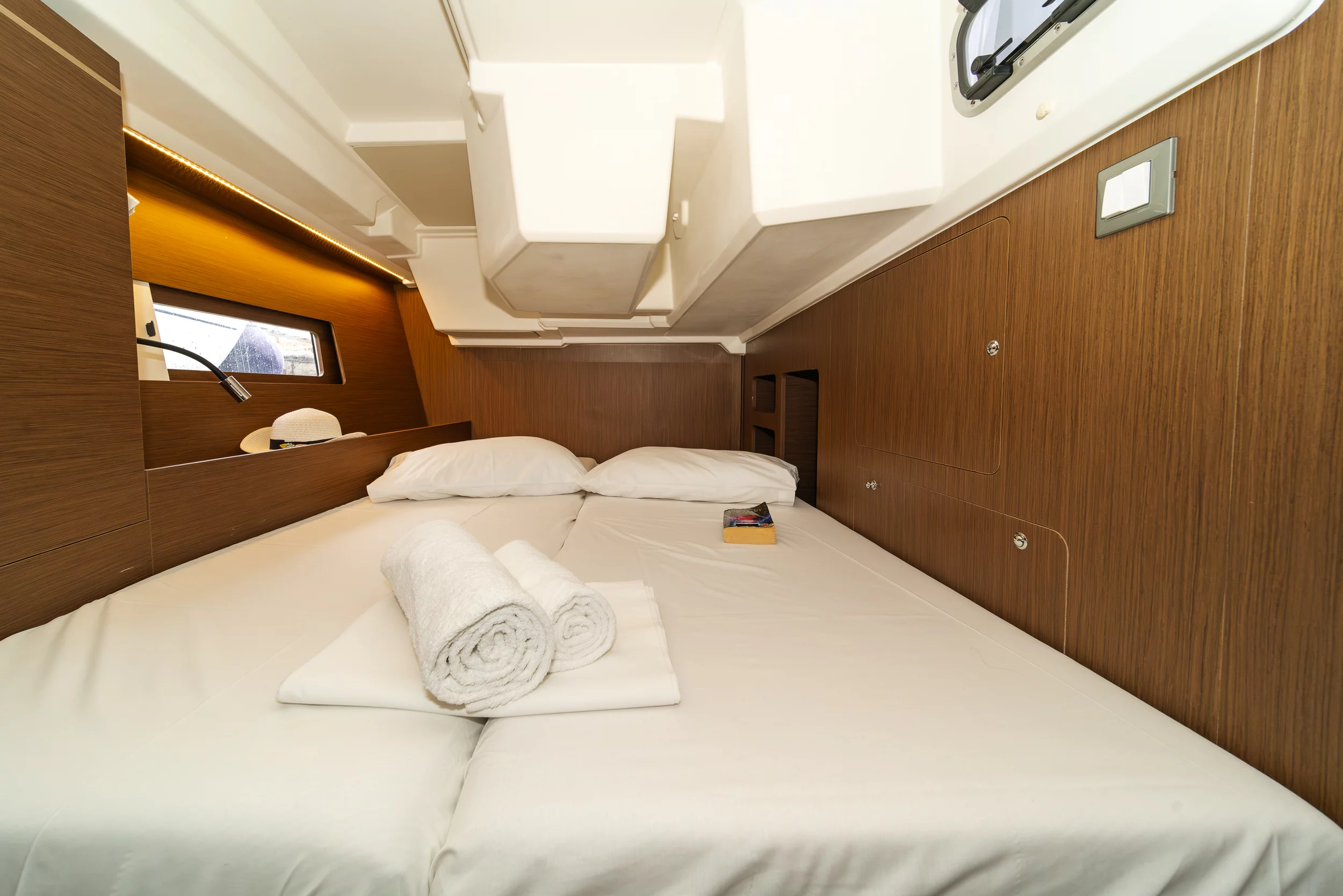Oceanis 46.1 (Joanna)  - 9
