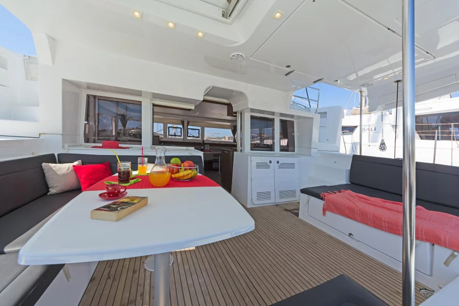 Lagoon 450 Fly & GEN (Maria)  - 21