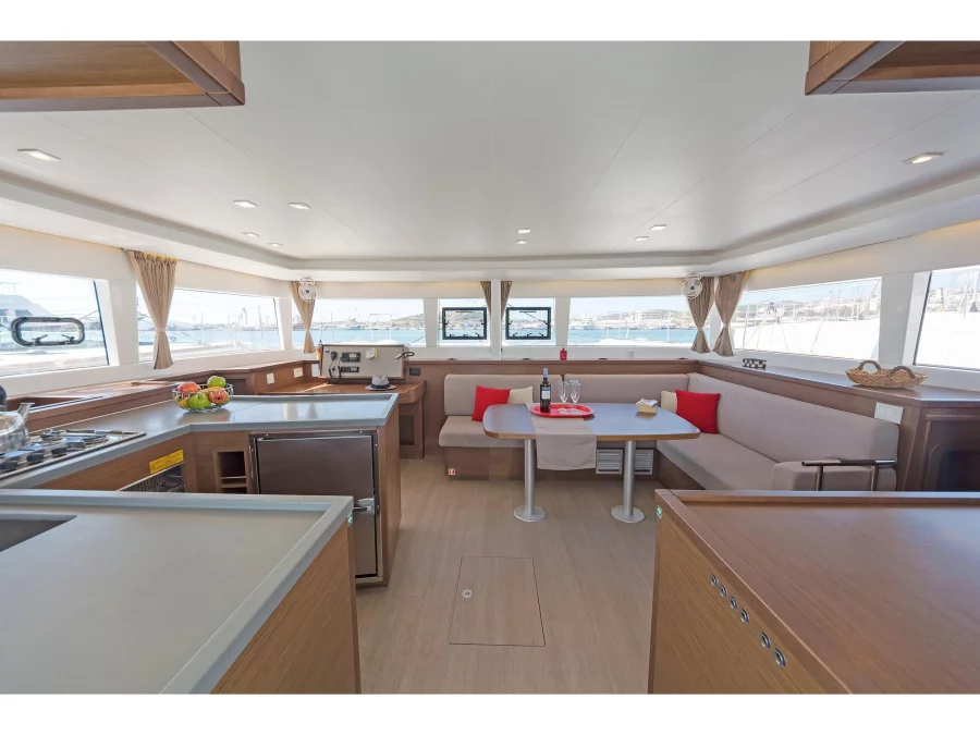 Lagoon 450 Fly & GEN (Maria) Interior image - 26