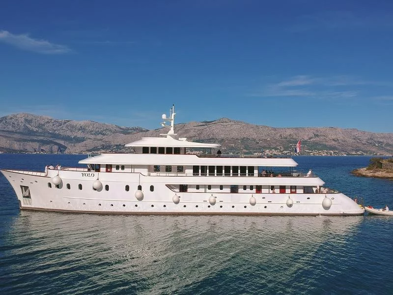 Motoryacht YOLO (Yolo) Main image - 0