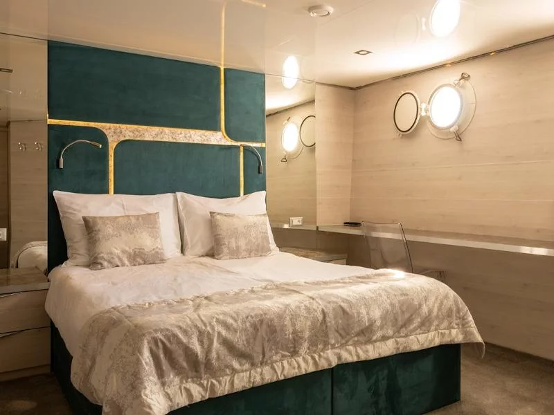 Motoryacht YOLO (Yolo)  - 17