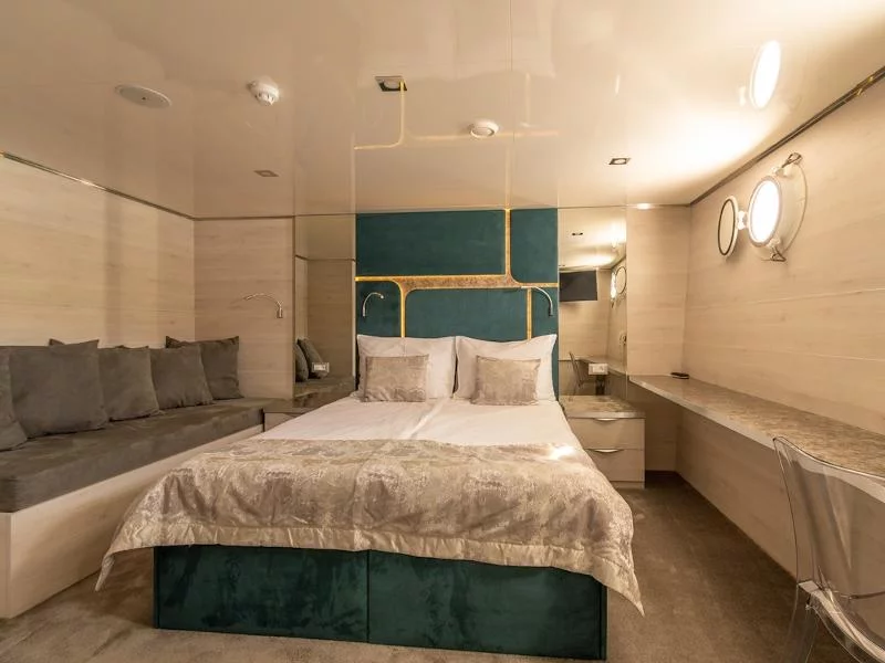Motoryacht YOLO (Yolo)  - 19