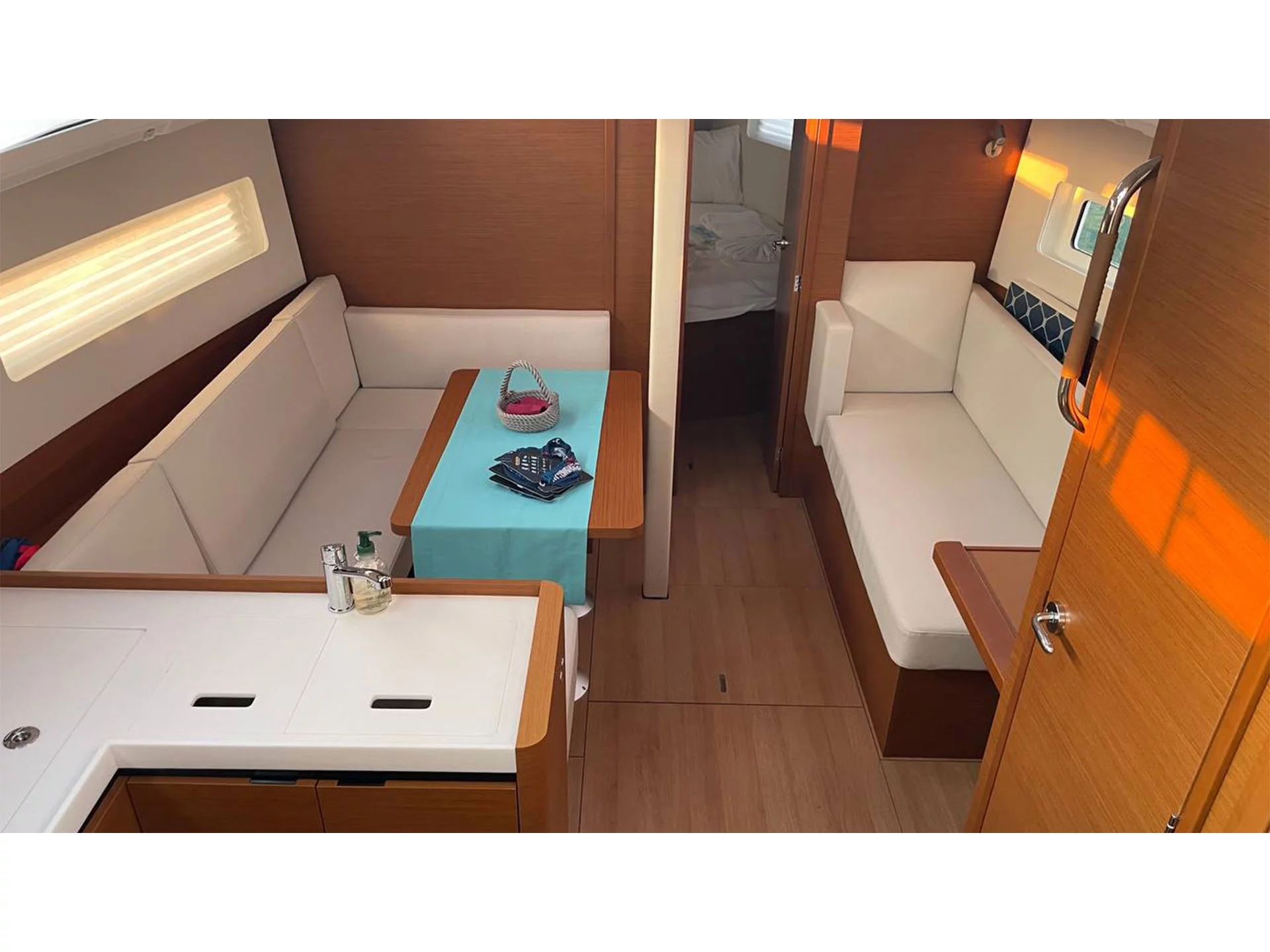 Sun Odyssey 380 (Just Happy) Interior image - 9