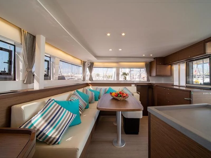 Lagoon 450 Flybridge (ANNIE)  - 7