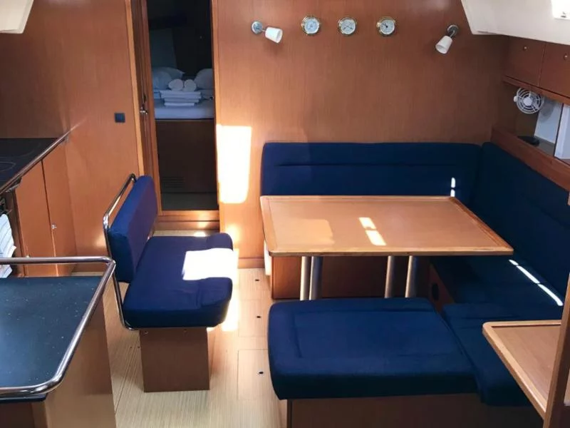 Bavaria 45 Cruiser (Midas) Interior image - 10