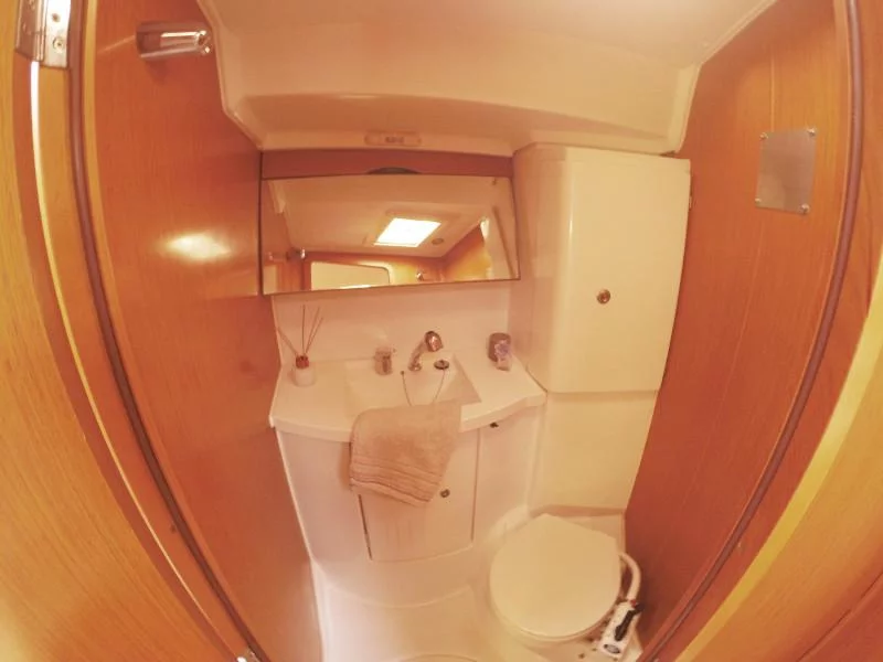 Sun Odyssey 42DS (Sweet Alis)  - 19