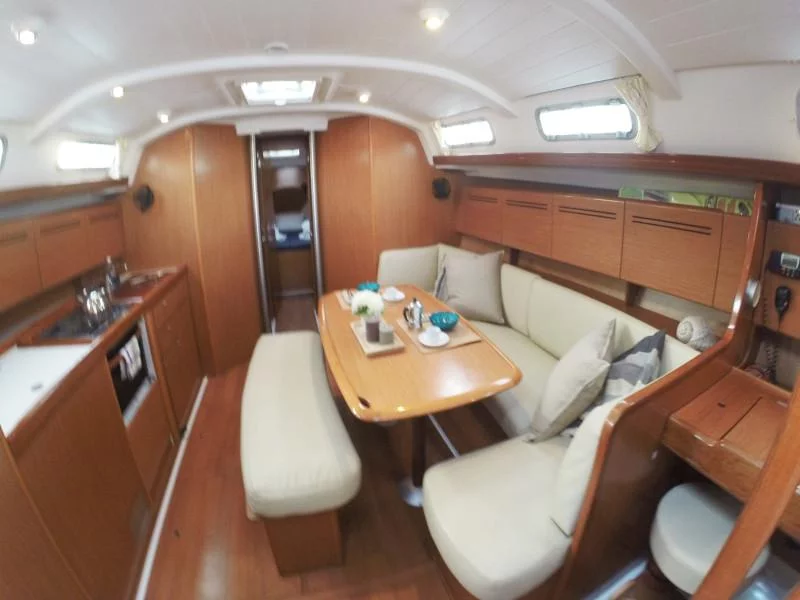 Cyclades 43.4 (Zephyros) Interior image - 10